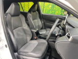 運転席シート廻りは使用感も少なく、良好な状態となっています。前オーナー様が丁寧に使っていたことがよくわかりますね。