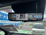 デジタルインナーミラー付き 大人数が乗車してルームミラーで見えない場合や夜間で見えずらい時にはっきり見えます。