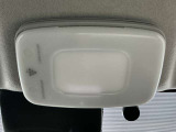【プラズマクラスターLEDライト】LED照明+空気清浄機能を備えたシャープのプラズマクラスター技術を搭載した商品です。「除菌・脱臭・フェイスケア」効果のイオンを、天井から放出します。