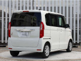 お支払いはホンダクレジットをご利用ください。運転免許所をご持参いただければ審査が可能です。また月々のお支払金額を抑えられるなど、メリットがいっぱいの据え置きクレジットもご用意しております。