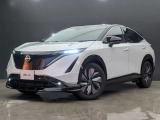 流麗で先進的なデザインが目を引くクロスオーバーEV。力強いスタイリングと洗練された存在感が、所有する歓びを満たしてくれます。