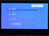 ディスプレイオーディオを装備。スマートフォンと車を繋ぐことで、これまでのナビに加えて色々なサービスが楽しめます。