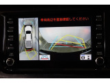 車両を上から見たような映像表示するパノラミックビューモニター付き!