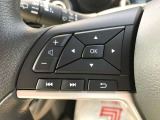 【ステアリングスイッチ】ステアリングを握ったままオーディオ等がコントロール出来ますので、利便性だけでなく事故防止にも繋がります。