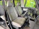 運転席シート廻りは使用感も少なく、良好な状態となっています。丁寧に使われていたことがよくわかりますね。