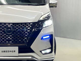 【LEDヘッドランプ】ハロゲンヘッドランプの約2倍の明るさ!夜の運転も安心です!