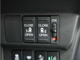 ◆両側電動スライドドア◆狭い駐車場でも乗り降りが楽々♪お子様が隣の車にドアを当ててしまう心配もございません!小さなお子様連れの方もこれで安心。