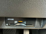 ETC2.0は、高速道路の料金支払いを自動化するシステムです。従来のETCと比べて、料金所での停車時間が短縮され、スムーズな走行が可能になります。