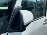 ☆お車についた傷やヘコミ、事故の修理もハヤシにお任せください。自社鈑金工場で修理ができますの安心です☆