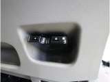 ETCを搭載しているため、高速道路の料金所で停車することなくスムーズに通過できます。支払いの手間が省け、移動中のストレスを軽減して快適なドライブをサポートします。