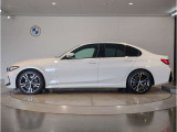 【BMW認定中古車】BMWのご購入はぜひBMW正規ディーラーで!メーカー基準の納車前点検整備を全車実施。規定整備を実施された車両にのみ付帯出来る全国保証。