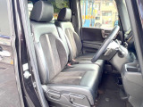 運転席シート廻りは使用感も少なく、良好な状態となっています。前オーナー様が丁寧に使っていたことがよくわかりますね。