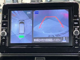 【アラウンドビューモニター】車を上から見下ろしているかのような映像で周囲の状況がひと目で確認、狭い駐車場に駐車するときも安心です♪