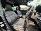 運転席は視点が高いので、大型のSUVですが女性の方も運転がしやすいと思いますよ☆