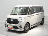 【冬道の安心感】雪道も心強い4WDです。駐車を助けるパノラマモニターや、寒い朝に嬉しいエンジンスターターなど便利な機能が満載。毎日のお出かけを優しく支える相棒です。