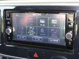 ナビゲーションは純正メモリーナビ(MM318W-D)を装着しております。AM、FM、CD、DVD再生、Bluetooth、音楽録音再生、フルセグTVがご使用いただけます。初めて訪れた場所でも安心ですね