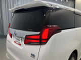 LEDテールライトです。省電力、高輝度のLEDは明るく照らすので夜間運転時の視認性を高めます。スタイリッシュな見た目で細かいところもこだわりたいあなたに!