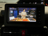 【テレビ視聴】高画質な映像でテレビを楽しめます。長時間のドライブやちょっとした休憩中も、同乗者の方が退屈せずにお過ごしいただけます。