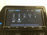 いまや必須装備「ナビゲーション」搭載!知らない場所に、スイスイッとドライブ。なんて便利な機能でしょうか?もう、これなしではハンドルを握れませんね!でも、運転中の操作は危険ですのでご注意ですね♪