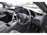 ハンドル周りもスッキリしていて運転しやすいです。