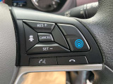 プロパイロット装備。高速道路航行時での巡行や前方の車との車間保持、減速から停止、発進、加速まで自動でアシストする機能です。
