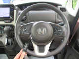 スマートキーでラクラク乗車。握りやすいハンドルで快適運転♪