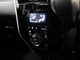 車内の温度管理に便利なオートエアコン☆