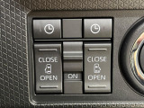 【両側パワースライドドア】スマートキーや運転席のスイッチで後席両側スライドドアの開閉が可能♪電動だから力を入れてドアを開ける必要が無く、小さなお子様でも簡単に開け閉めでき快適です♪
