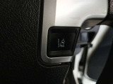 レーンディパーチャーアラートとは車線または走路からの逸脱の可能性を警告すると共に、車線または走路からの逸脱を避けるためのハンドル操作の一部を支援する機能です。