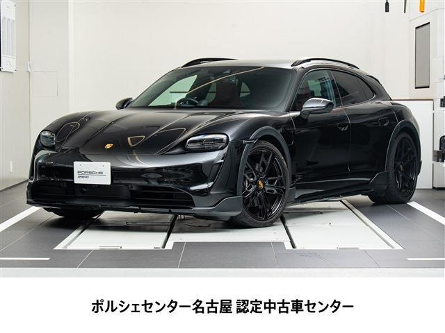 タイカンクロスツーリスモ 4 4+1シート 4WD
