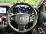 【ステアリングスイッチ】運転中、前方から目線をそらすことなく、オーディオ等の操作が可能な便利機能!安心&快適なドライブを演出してくれます♪