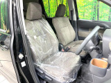 運転席シート廻りは使用感も少なく、良好な状態となっています。丁寧に使われていたことがよくわかりますね。