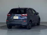 バックカメラが付いているのでバックでの車庫入れも安心です