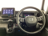 運転席周辺のスマートなレイアウトが、操作のしやすさを実現。快適なドライブをサポートします。手元で操作ができる、電子制御パーキングブレーキ。
