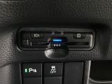 ETC車載器付。ETCが使用可能な道路通行料はキャッシュレスでスマートに走行できます。再セットアップして納車致します。