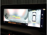 パノラミックビューモニターで、後方を確認しながら安心して駐車することができます。運転初心者も熟練者も必須の機能ですよ!