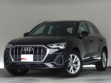アウディ Q3