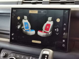 【14ウェイ電動フロントシート(ヒータークーラー、メモリ、4ウェイマニュアルヘッドレスト付)】季節を問わず快適なドライブができるようヒーターとクーラーが搭載されております。