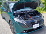 納車以降、お車のメンテナンスは自宅近所の日産サービス拠点にて承ります。専門の教育を受けたサービスフロント&メカニックが無料1ヶ月点検から法定/車検整備、万一の故障・不具合の修理まで全て担当いたします。