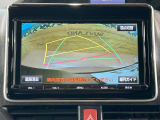【バックカメラ】駐車時に後方がリアルタイム映像で確認できます。大型商業施設や立体駐車場での駐車時や、夜間のバック時に大活躍!運転スキルに関わらず、今や必須となった装備のひとつです!
