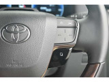 【前車追従型オートクルーズ】設定した速度内で、前方車両との距離を保ちながら加減速をしてくれます。高速道路での長距離移動が楽になりますよ♪