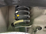 お車を安心してお乗りいただく為には、足回りの定期点検が欠かせません。サービスサポート(有償保証)では無料点検もご提供しており、安心のカーライフをお過ごしいただけるサポート体制が整っています。