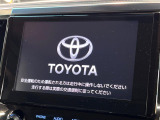 【ナビ機能付きディスプレイオーディオ】ナビ機能搭載の他、お持ちのスマートフォンと連携して、ナビやbluetoothでの音楽再生が可能です♪デザインはもちろん操作性も良好!