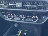 【 オートエアコン 】車内温度を感知して自動で温度調整をしてくれるのでいつでも快適な車内空間を創り上げます!//