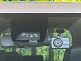 【トヨタセーフティセンス】走行中に前方の車両等を認識し、衝突しそうな時は警報とブレーキで衝突回避と被害軽減をアシスト。より安全にドライブをお楽しみいただけます。