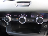 オートエアコンのお車ですので室内の温度をスムーズに調整してくれます♪