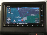 純正エントリーインターナビ(VXM-215Ci)&バックカメラが装備されているので、普段の使い勝手もロングドライブも快適です。