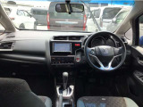 【インパネ】伸びやかで操作性の高いインパネ周り。毎日乗る車だからこそお気に入りの空間で。