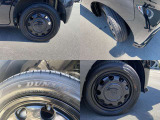 純正のアルミホイールです。タイヤサイズは155/65R14です。