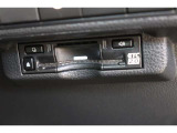 高速道路の利用時に便利なETC。料金所での停車や小銭を探す手間がなくなり快適です♪見た目もすっきりとしたビルトインタイプを装備しています。